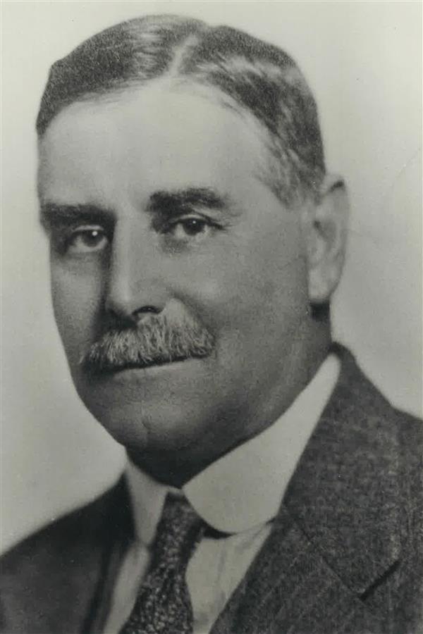 1908-1909 President CR Sir Hugh M Croft Bt