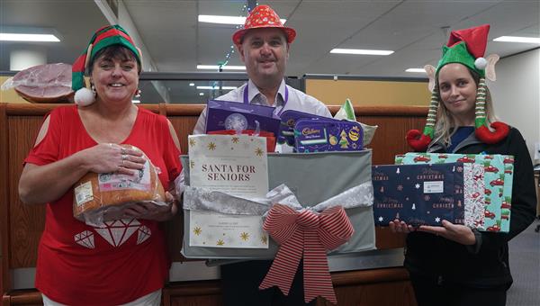 ARC Staff ready to deliver the gifts and hampers - for web